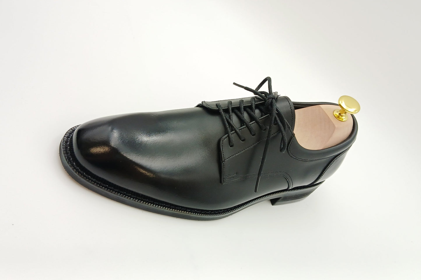 Obsidian Plain Derbies