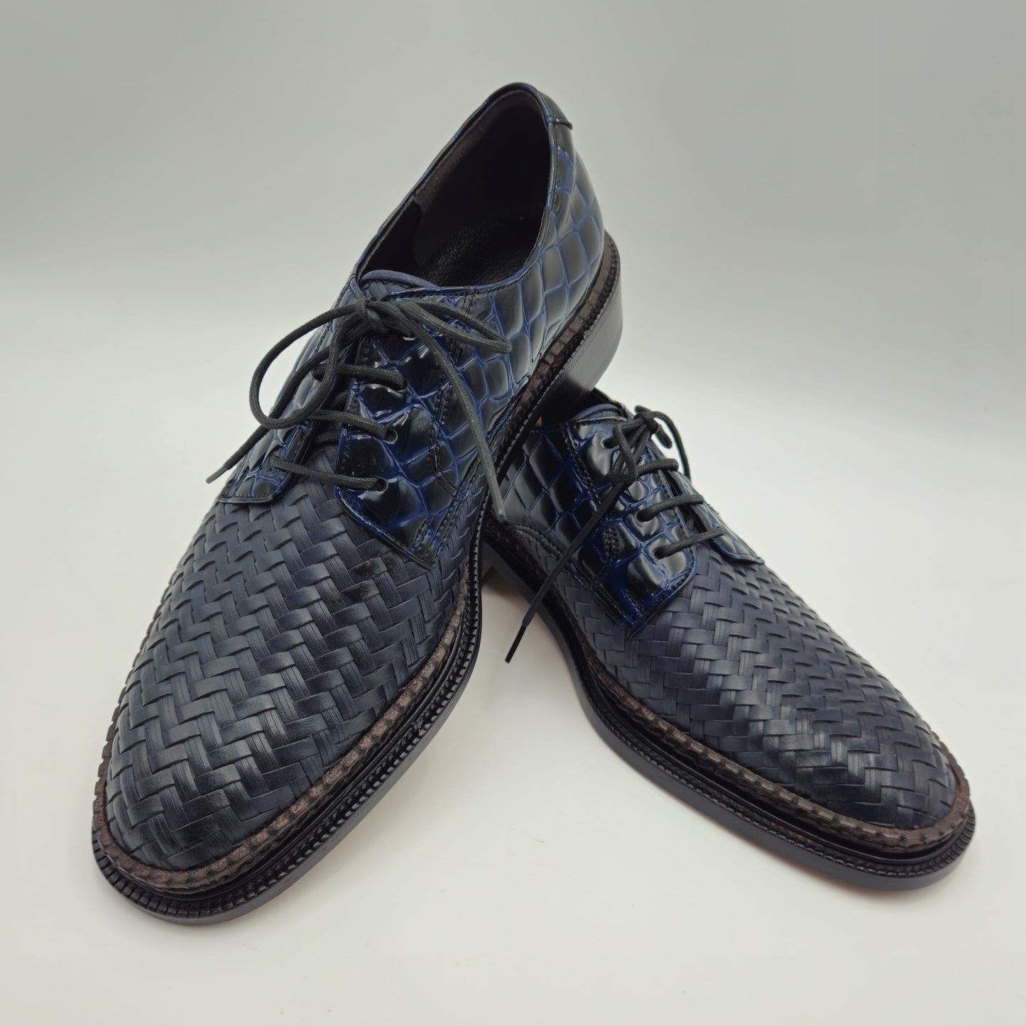 The d29:5 Master Artisan Zaffiro Woven Dress Shoe