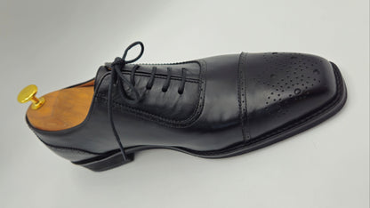 The d295ma Signature Heritage Black Oxford