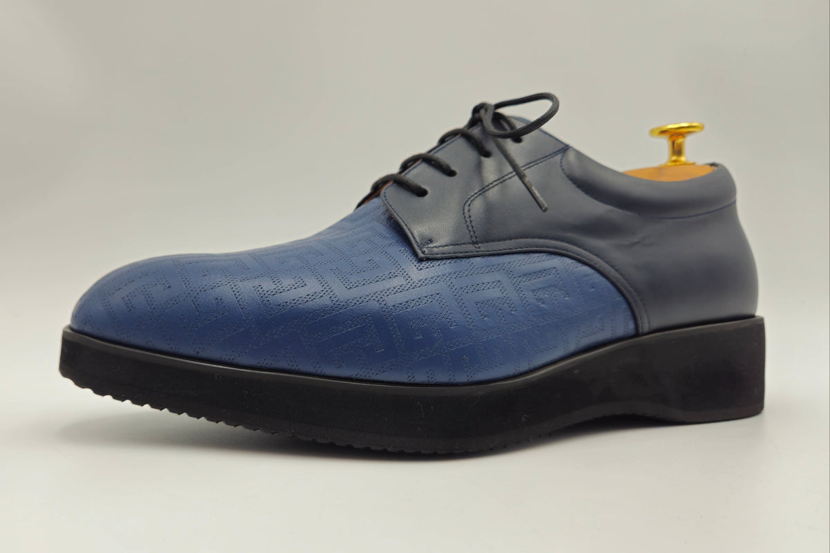 The d29:5 Zaffiro Embossed Derby