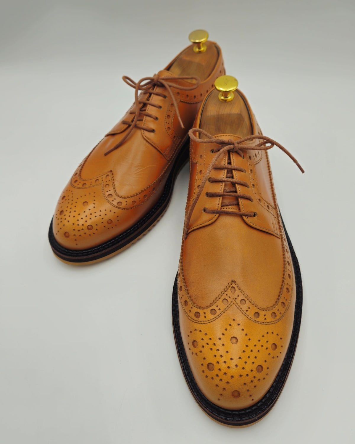 The d29:5 Master Artisan Tan Full-Brogue Derby