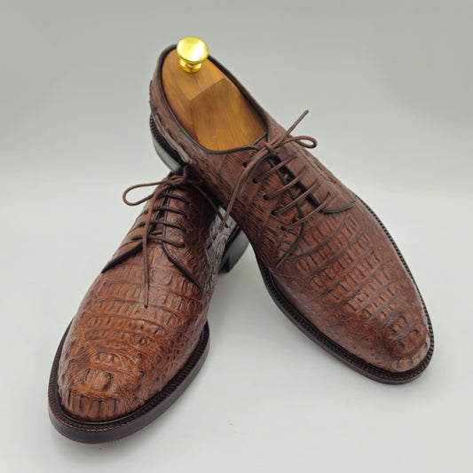 The d29:5 Master Artisan Chestnut Crocodile Derby
