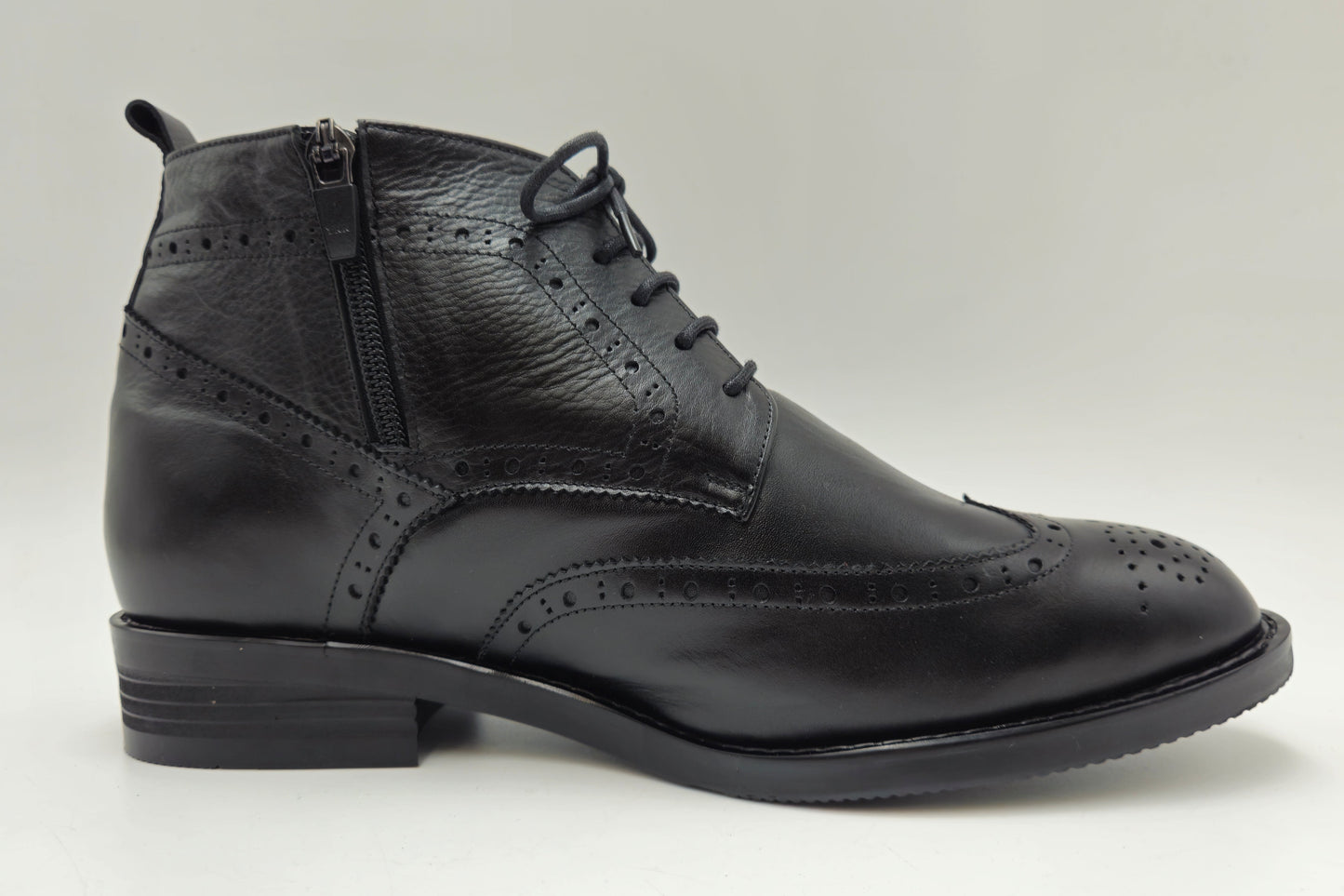 The d295ma Signature Brogue Derby Boot