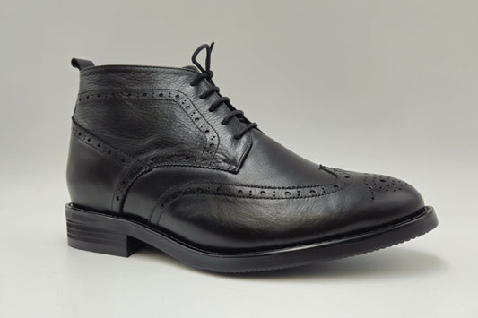 The d295ma Signature Brogue Derby Boot